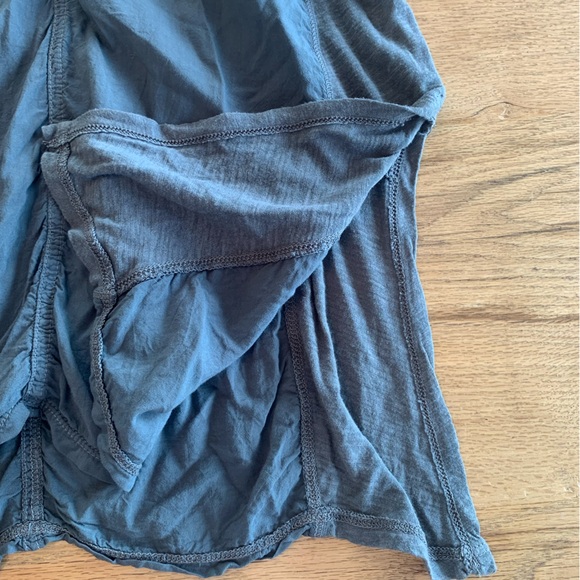 XCVI Contrast Vneck Short Sleeve Tee Shirt Tunic Gray  Women’s Medium Preloved - Picture 6 of 11